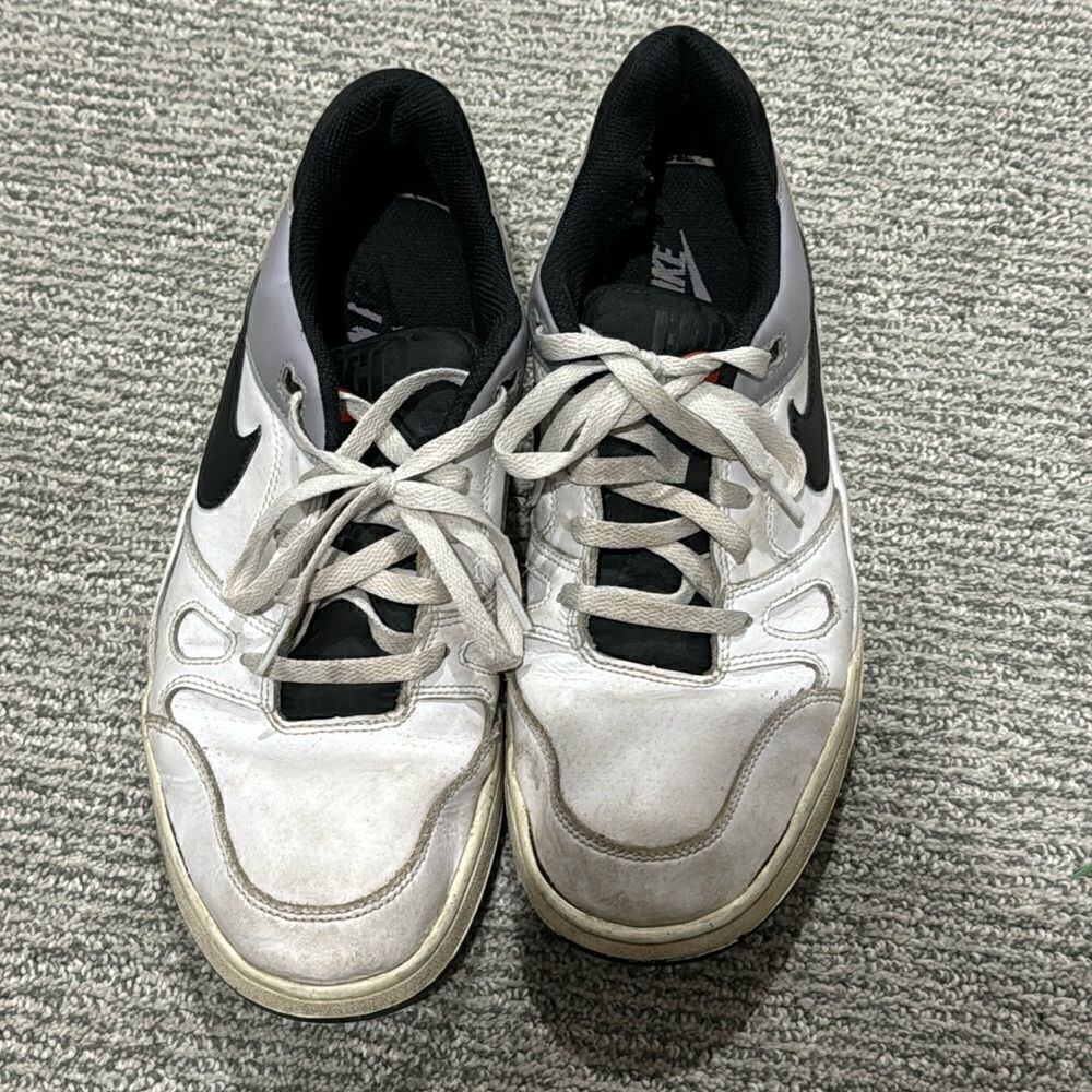 Nike  shoes